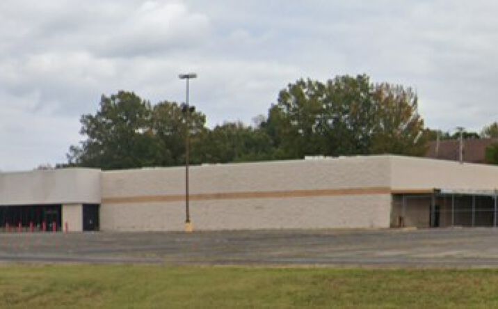 Pictures of Retail property located at 190 Hwy 641 N, Camden, TN 38320 for sales - image #1
