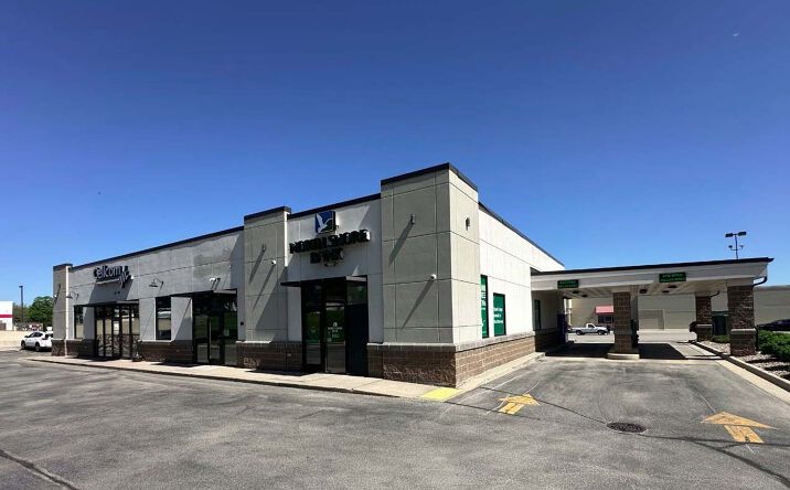 Pictures of Retail property located at 1620 W Mason Street, Green Bay, WI 54303 for lease - image #1