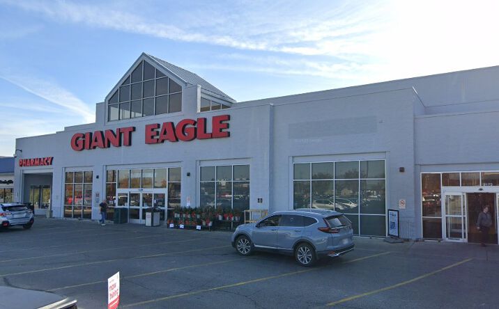 Pictures of Retail property located at 2173 Stringtown Rd, Grove City, OH 43123 for lease - image #1