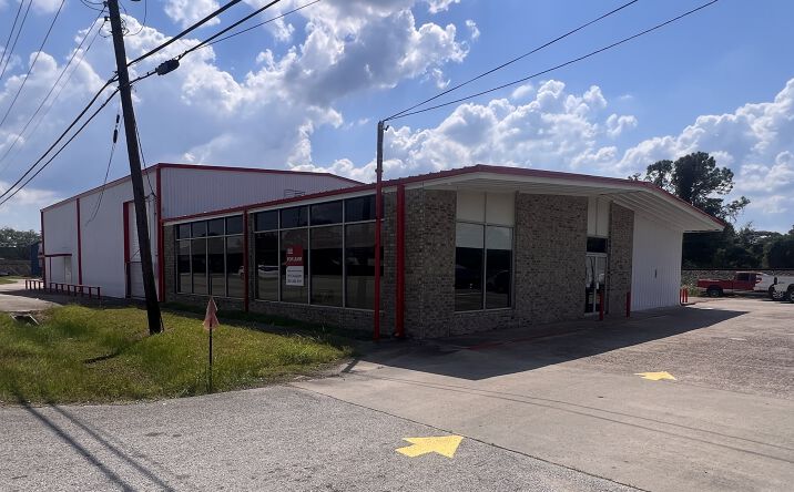Pictures of Retail, Office, Industrial property located at 13207 Hwy 6, Santa Fe, TX 77510 for lease - image #1