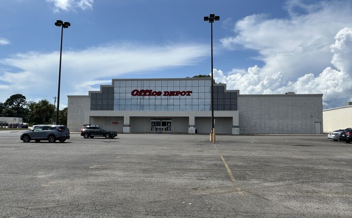 Pictures of Retail property located at 3437 Denny Ave, Pascagoula, MS 39581 for lease - image #1