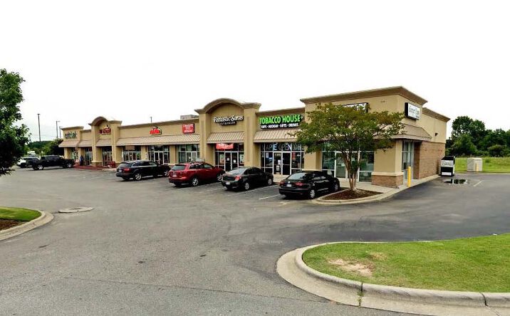 Pictures of Retail, Restaurant property located at 302 NC-55, Mount Olive, NC 28365 for lease - image #1