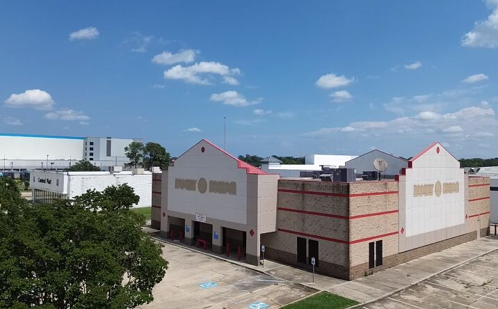 Pictures of Retail property located at 8686 Florline Blvd, Baton Rouge, LA 70815 for lease - image #1