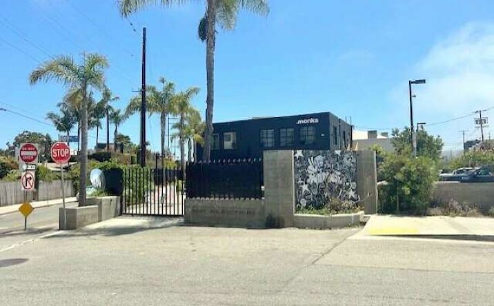 Pictures of Office, Industrial property located at 1611 Electric Ave, Los Angeles, CA 90291 for lease - image #1