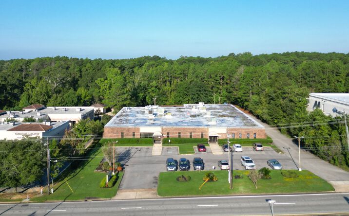 Pictures of Office property located at 876 Hillcrest Rd, Mobile, AL 36695 for lease - image #1