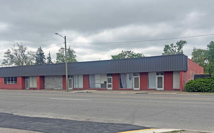 Pictures of Retail property located at 16426 W McNichols Rd, Detroit, MI 48235 for lease - image #1