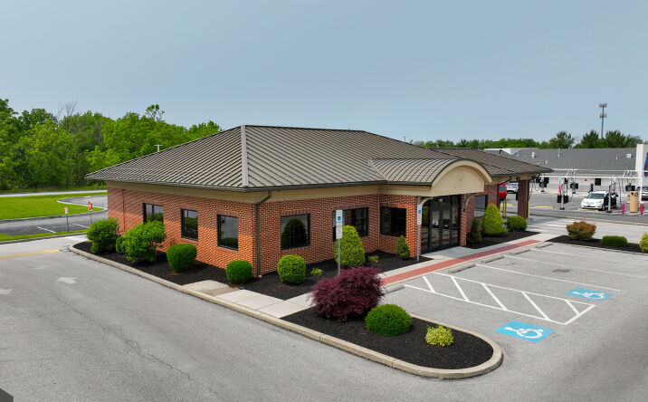 Pictures of Retail property located at 361 Eisenhower Dr, Hanover, PA 17331 for lease - image #1