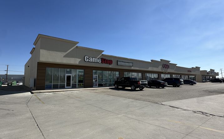 Pictures of Retail, Office, Restaurant property located at 3900 N Lovington Hwy, Hobbs, NM 88240 for lease - image #1