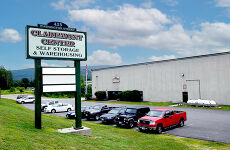 10566529