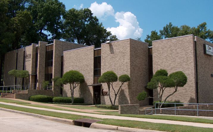 Pictures of Office property located at 2800 Youree Drive, Shreveport, LA 71104 for lease - image #1