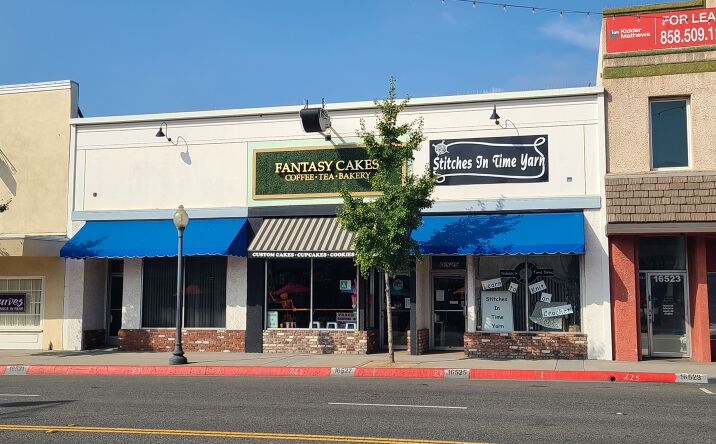 Pictures of Retail property located at 16525 Bellflower Blvd, Bellflower, CA 90706 for lease - image #1