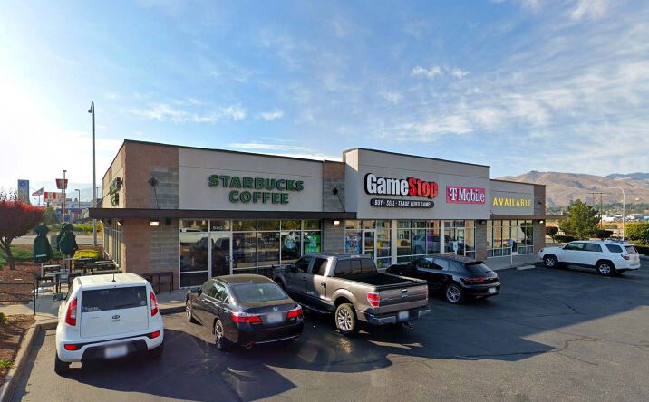 Pictures of Retail property located at 500 Valley Mall Pkwy, East Wenatchee, WA 98802 for lease - image #1