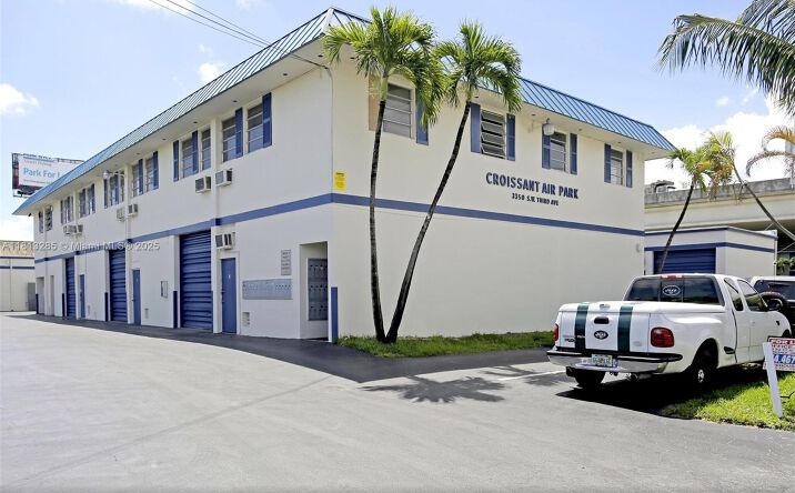 Pictures of Industrial property located at 3350 SW 3rd Ave # B #203-B, Fort Lauderdale, FL 33315 for lease - image #1