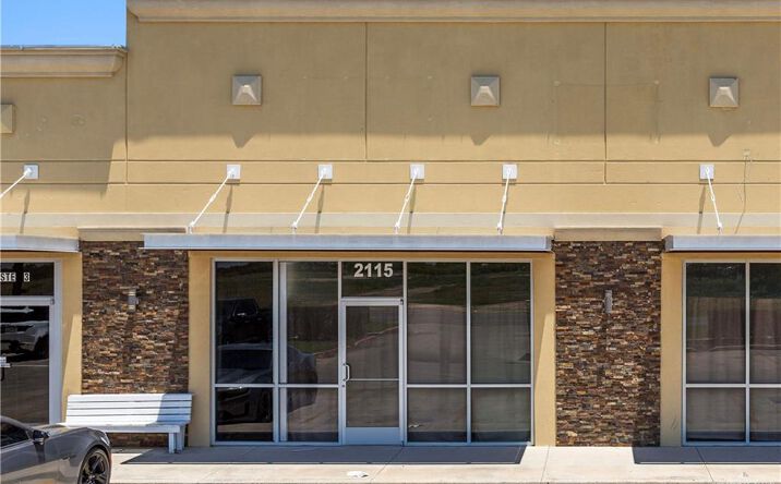 Pictures of Land property located at 2115 E Main Avenue # 4, Alton, TX 78573 for lease - image #1