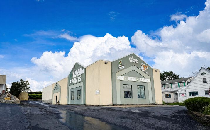 Pictures of Retail property located at 1233 Scalp Ave, Johnstown, PA 15904 for lease - image #1