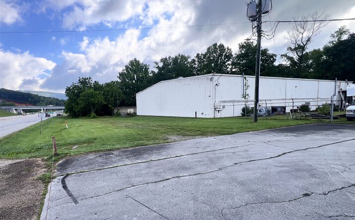 Pictures of Retail, Office, Industrial property located at 7036 TN-153, Chattanooga, TN 37343 for lease - image #1