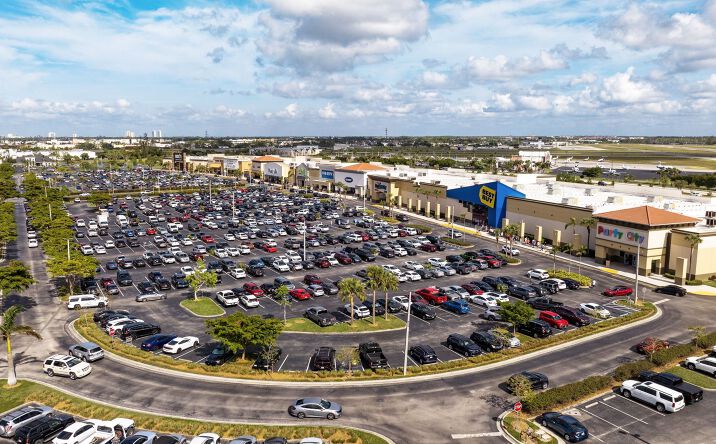 Pictures of Retail, Restaurant property located at 4977 S Cleveland Ave, Fort Myers, FL 33907 for lease - image #1