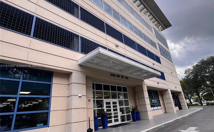Pictures of Office, Retail, Industrial property located at 506 A, Doral, FL 33122 for lease - image #1
