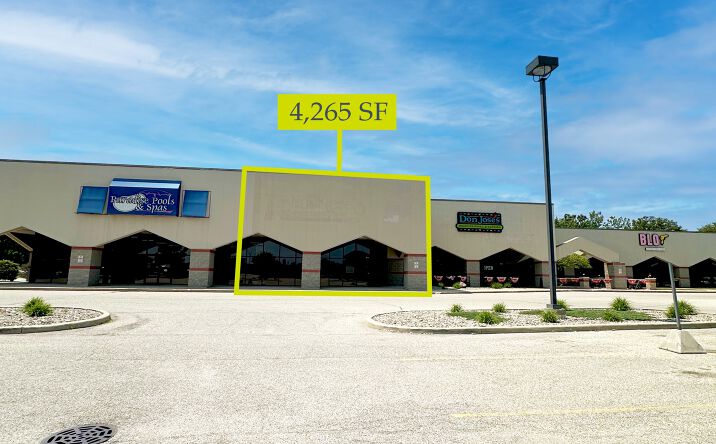 Pictures of Retail property located at 655 County Rd 17, Elkhart, IN 46516 for lease - image #1