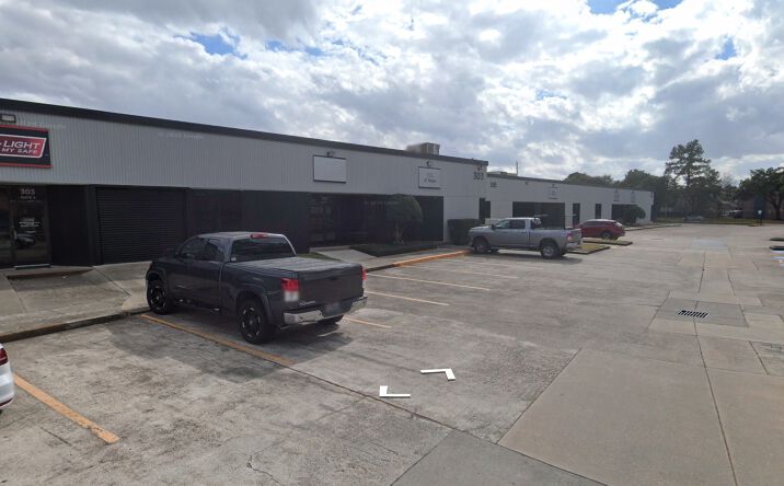 Pictures of Industrial property located at 303 Wells Fargo Dr, Houston, TX 77090 for lease - image #1