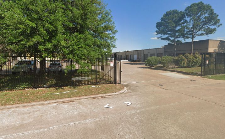 Pictures of Industrial property located at 10920 Kinghurst Dr, Houston, TX 77099 for lease - image #1