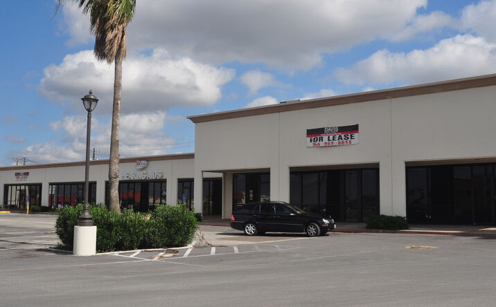 Pictures of Retail property located at 410 N Ed Carey Dr, Harlingen, TX 78550 for lease - image #1