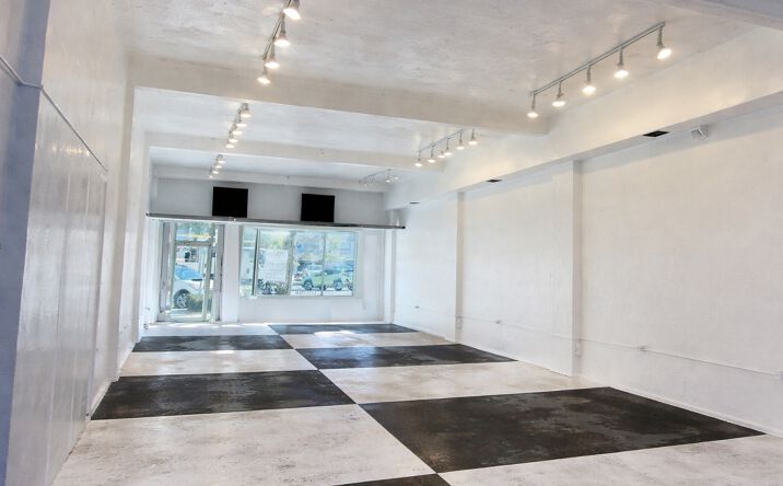 Pictures of Retail property located at 2105-2109 Central Ave N, St. Petersburg, FL 33713 for lease - image #1