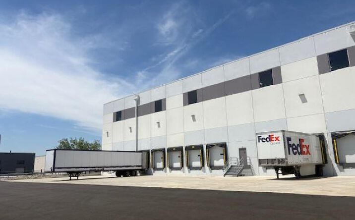 Pictures of Industrial property located at 200 Murray Hill Pky, East Rutherford, NJ 07073 for lease - image #1