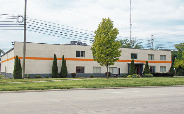 Pictures of Industrial property located at 15255 W Eleven Mile Rd, Oak Park, MI 48237 for lease - image #1