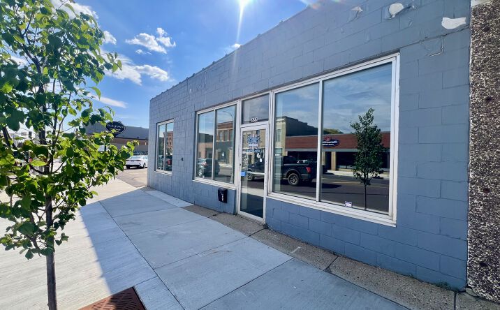 Pictures of Retail property located at 622 N Riverfront Dr, Mankato, MN 56001 for lease - image #1