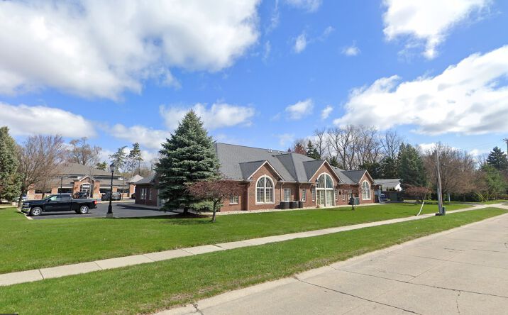 Pictures of Office property located at 44028 Mound Rd, Sterling Heights, MI 48314 for lease - image #1