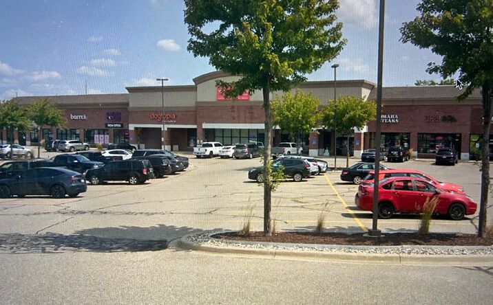 Pictures of Retail property located at 20490 Haggerty Rd, Livonia, MI 48152 for lease - image #1