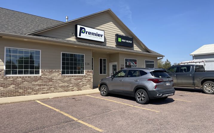 Pictures of Office property located at 236 E Holly Blvd, Brandon, SD 57005 for lease - image #1