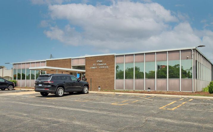 Pictures of Office property located at 17500 Eight Mile W, Southfield, MI 48075 for lease - image #1