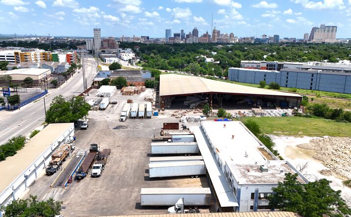 Pictures of Industrial property located at 400 Probandt St, San Antonio, TX 78204 for lease - image #1