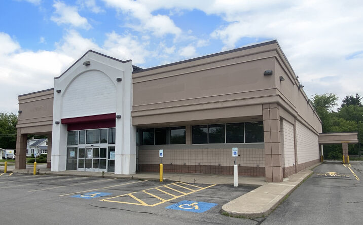 Pictures of Retail property located at 2616 Brewerton Rd, Mattydale, NY 13211 for lease - image #1
