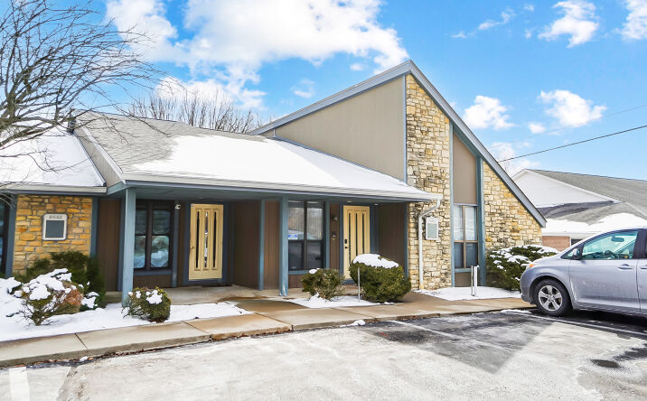Pictures of Office property located at 9694 Cincinnati Columbus Rd, Cincinnati, OH 45241 for lease - image #1