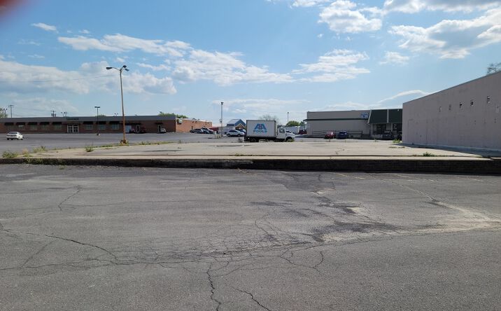 Pictures of Retail, Office, Restaurant property located at Monroe St, Martinsburg, WV 25404 for lease - image #1