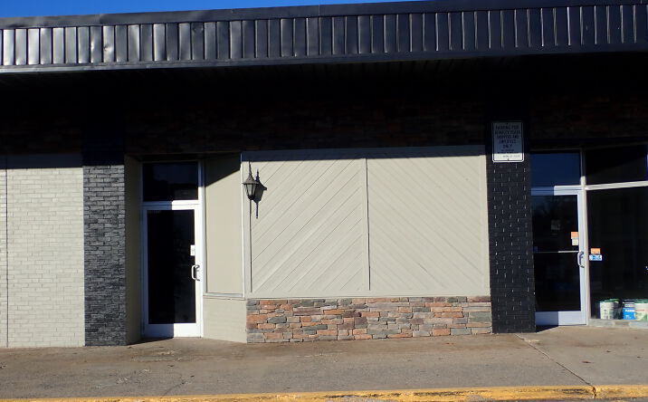 Pictures of Retail, Office, Restaurant property located at 277 Monroe St, Martinsburg, WV 25404 for lease - image #1