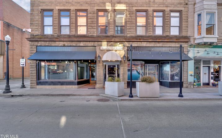 Pictures of Retail, Special Purpose property located at 32 6th St, Bristol, TN 37620 for lease - image #1