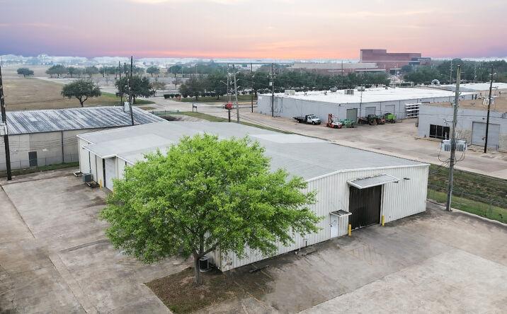 Pictures of Office, Industrial property located at 13408 Redfish Ln, Stafford, TX 77477 for lease - image #1