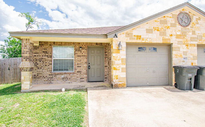 Pictures of Retail property located at 1102 Grace Point Dr, Killeen, TX 76549 for lease - image #1