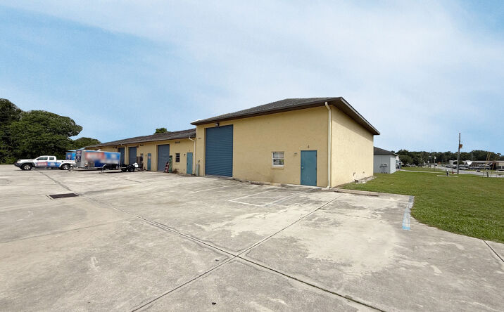 Pictures of Industrial property located at 4241 SE 53rd Ave, Ocala, FL 34480 for lease - image #1