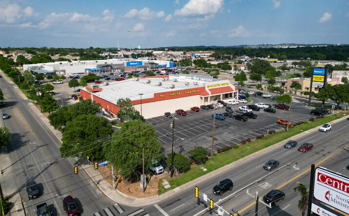 Pictures of Retail property located at 4319 Thousand Oaks Dr, San Antonio, TX 78217 for lease - image #1