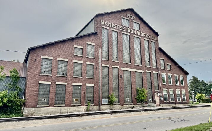 Pictures of Retail, Restaurant, Office, Industrial property located at 254 River Street, Manistee, MI 49660 for lease - image #1