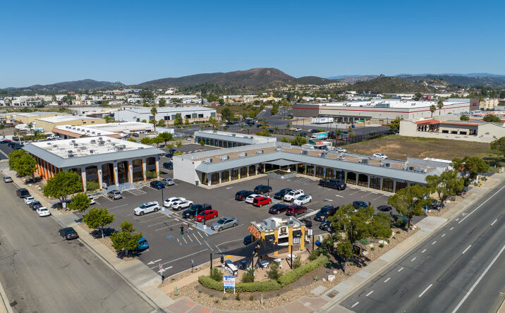Pictures of Retail, Office, Restaurant property located at 904 W San Marcos Blvd, San Marcos, CA 92078 for lease - image #1