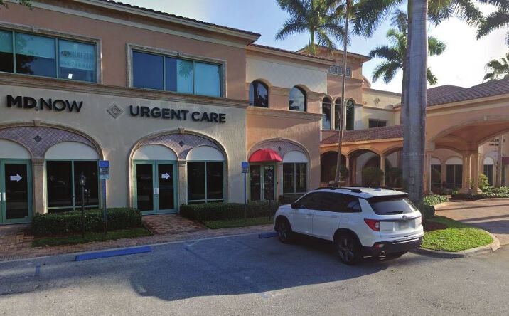 Pictures of Office property located at 7593 Boynton Beach Blvd, Boynton Beach, FL 33437 for lease - image #1