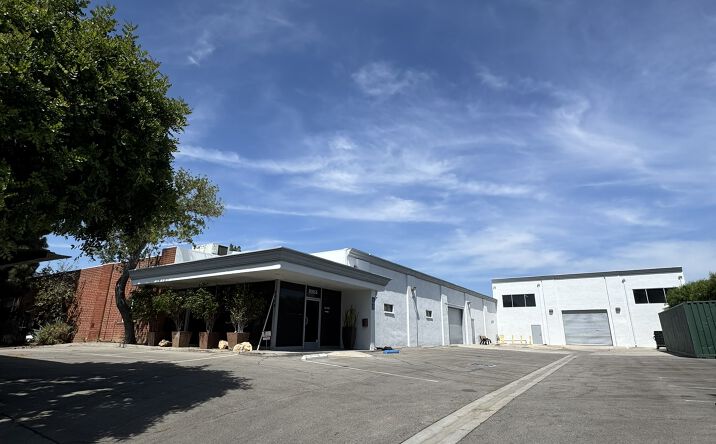 Pictures of Industrial property located at 8964 Oso Ave, Los Angeles, CA 91311 for lease - image #1