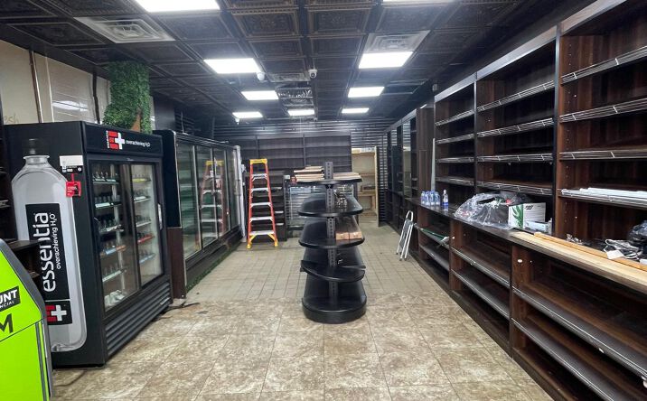 Pictures of Restaurant, Retail, Office property located at 225 7th Ave, New York, NY 10011 for lease - image #1