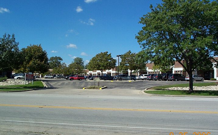 Pictures of Industrial property located at 4300 Regency Dr, Glenview, IL 60025 for lease - image #1